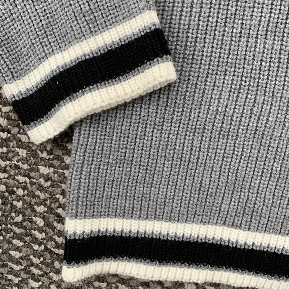 SHEIN Mock Neck Cropped Sweater - Picture 2 of 6